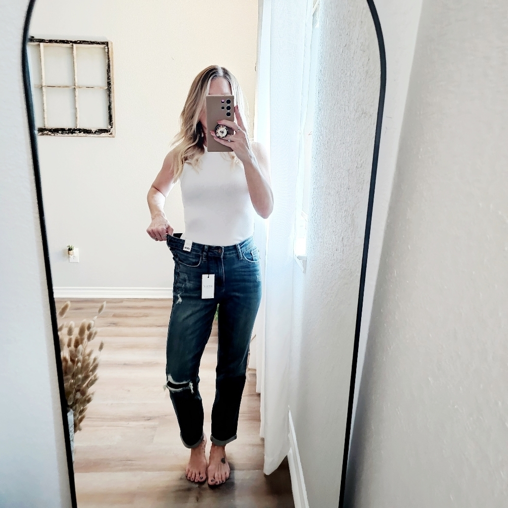 Judy Blue High Rise Patched Knee Boyfriend Jeans Size 0/24 - Picture 15 of 17